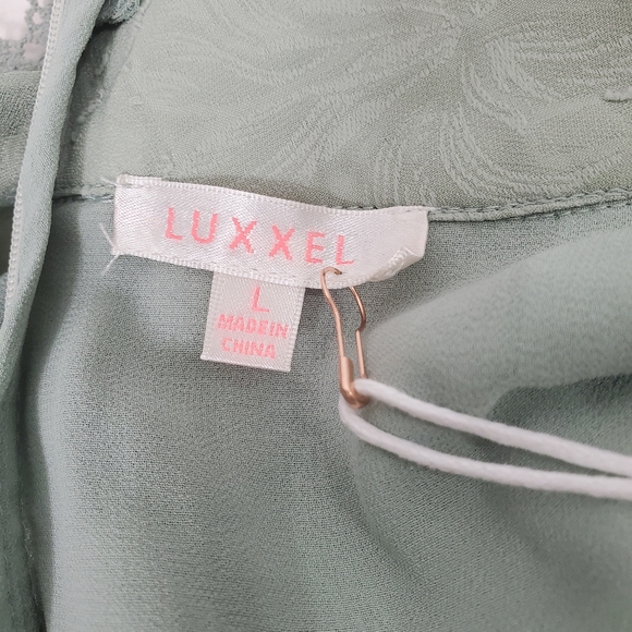 Luxxel Sage Green Short Set - Picture 14 of 16